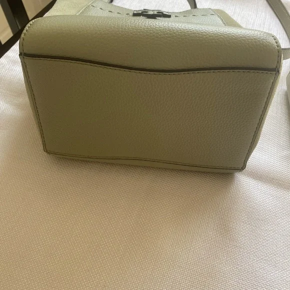 Tory Burch light green (Pine Frost) Crossbody Bag with matching wallet - Picture 11 of 16